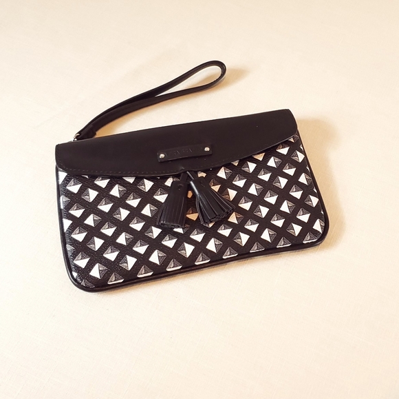 Vera Bradley Handbags - Vera Bradley Wristlet Small Purse Geometric Design